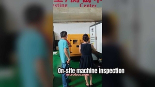 গ্রাহকরা সাইটে মেশিনগুলি পরিদর্শন করে, পেশাদারদের সাথে বিস্তারিত ভূমিকা প্রদান করে।